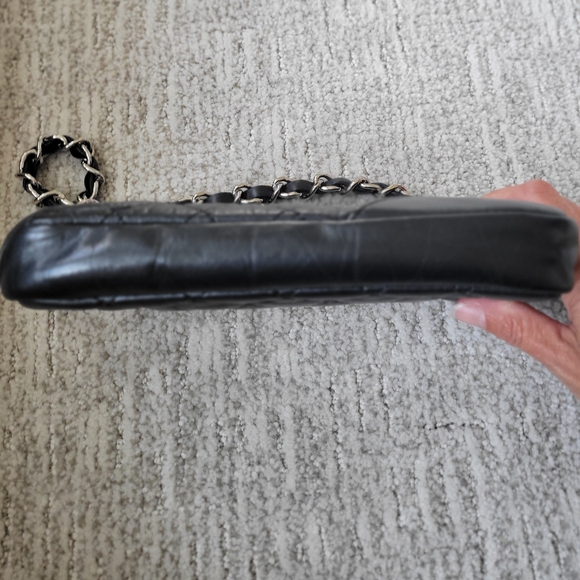 CHANEL Cambon Black Quilted Lambskin Leather Pochette - Picture 6 of 10